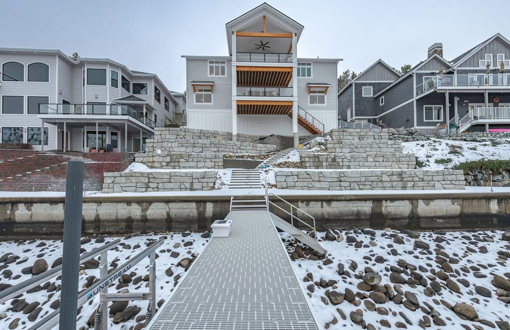Custom built home  on Lake Chelan, Washington