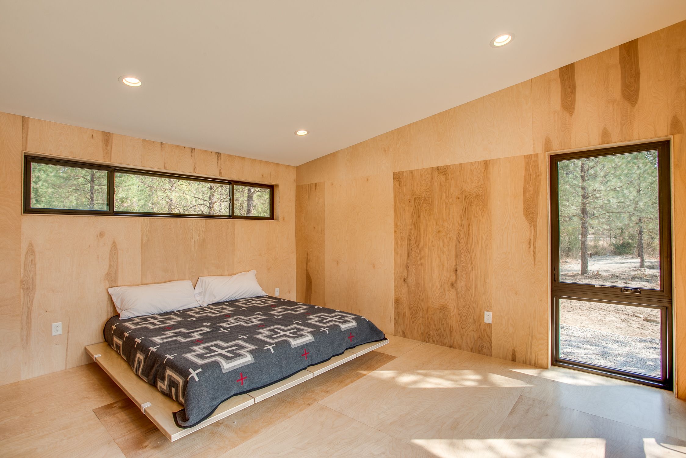 Custom built modern cabin home near Plain, Washington